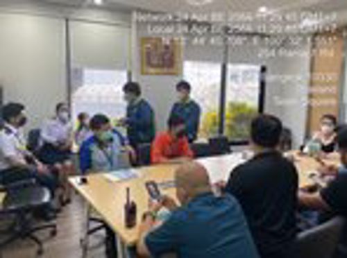 ลงพื้นที่เข้าร่วมสังเกตการณ์การประชุมเพื่อทำความเข้าใจกับประชาชนเกี่ยวกับการตั้งสถานีวิทยุคมนาคม กรุงเทพมหานคร