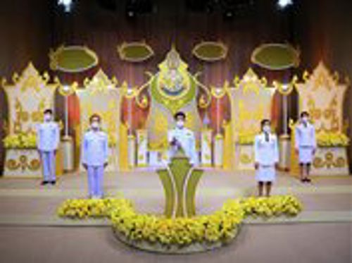 ร่วมบันทึกเทปถวายพระพรเนื่องในวันคล้ายวันเฉลิมพระชนพรรษาพระบาทสมเด็จพระปรเมนทรรามาธิบดีศรีสินทรมหาวชิราลงกรณ พระวชิรเกล้าเจ้าอยู่หัว