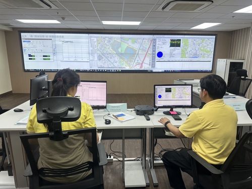 ตรวจสอบการใช้คลื่นความถี่วิทยุ ณ ศูนย์ตรวจสอบคลื่นความถี่ สำนักงาน กสทช. ภาค 1 ภารกิจร่วม กองพลที่ 1 รักษาพระองค์