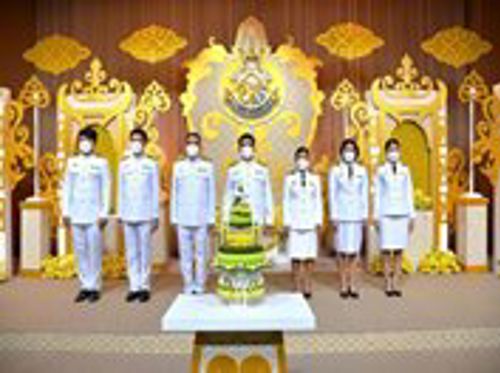 ร่วมบันทึกเทปรายการถวายพระพรเนื่องในโอกาสวันเฉลิมพระชนมพรรษา พระบาทสมเด็จพระปรเมนทรรามาธิบดีศรีสินทรมหาวชิราลงกรณ พระวชิรเกล้าเจ้าอยู่หัว