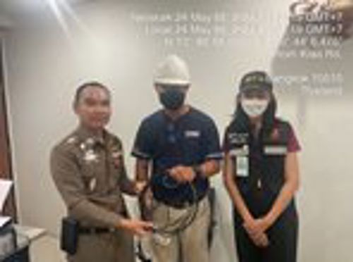 ร้องเรียนผ่านช่องทาง Social Network กรณีประสบอุบัติเหตุจากสายสื่อสารที่จัดเก็บไม่เป็นระเบียบ กรุงเทพมหานคร