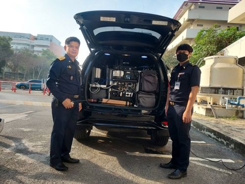 ปฏิบัติหน้าที่สนับสนุนการตรวจสอบสัญญาณรบกวนระบบวิทยุสื่อสารของหน่วยราชการในพระบาทสมเด็จพระเจ้าอยู่หัว และสมเด็จพระนางเจ้า ฯ พระบรมราชินี เสด็จพระราชดำเนินไปพระราชทานปริญญาบัตร แก่ผู้สำเร็จการศึกษาจากมหาวิทยาลัยธรรมศาสตร์  